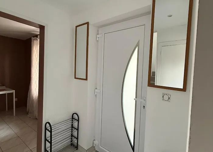 Holiday home Maison Avec Terrasse Et Balcon - 2 - Proche Clermont-ferrand *