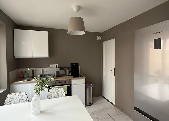 Holiday home Maison Avec Terrasse Et Balcon - 2 - Proche Clermont-ferrand Saint-Beauzire (Puy-de-Dome)